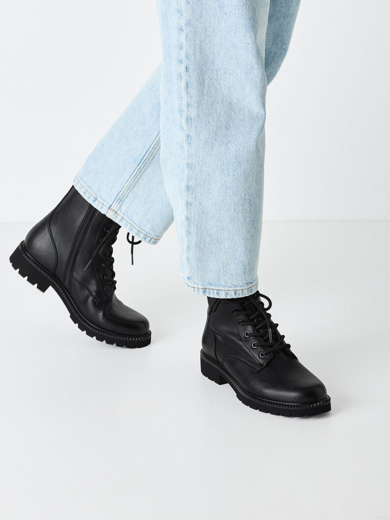 TAMARIS 1-25215-45 001 black, dámská kotníková obuv